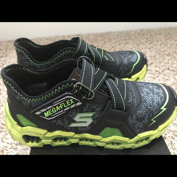 Skechers Other - NWT Size 1 little boy Skechers Sneakers